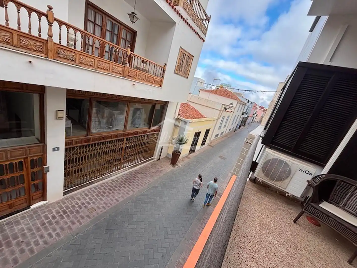 Vista exterior de Casa o xalet en venda en Guía de Isora amb Aire condicionat, Terrassa i Traster