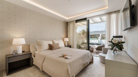 Foto 3 de Casa adosada en venta en Isabel Clara Eugenia, 5, Puerto Banús, Marbella