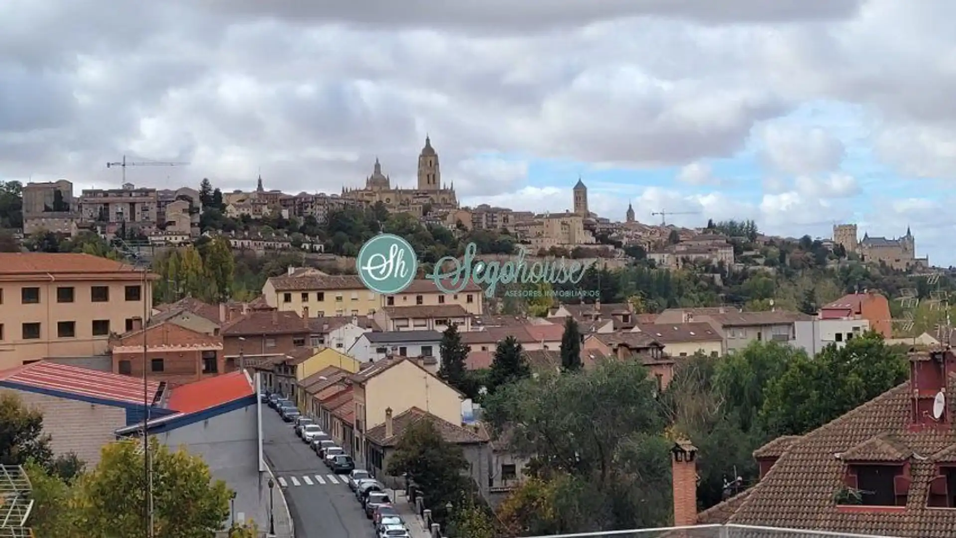 Vista exterior de Piso de alquiler en Segovia Capital con Aire acondicionado, Calefacción y Terraza