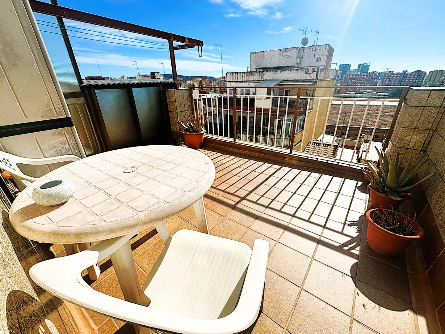 Terraza de Ático en venta en L'Hospitalet de Llobregat con Terraza y Horno