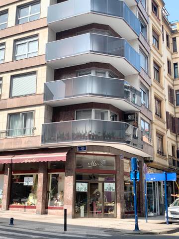 Local comercial en Alquiler en Biteri Kalea en Erialdea / Centro