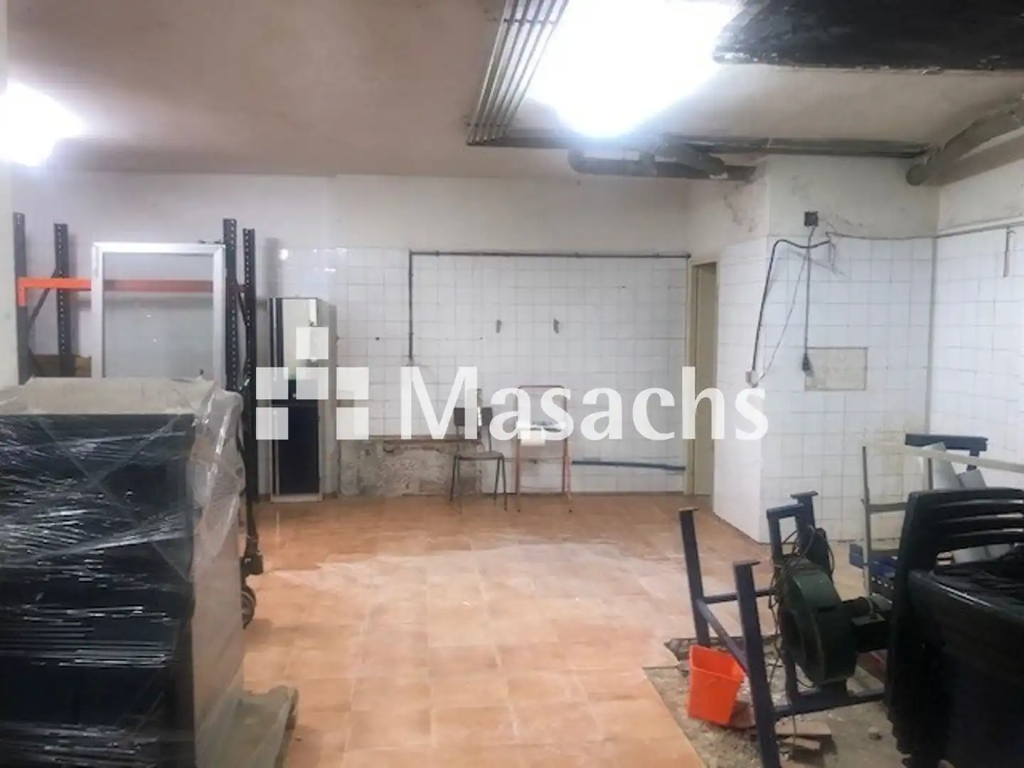 Local comercial en venda a Duquesa de la victoria