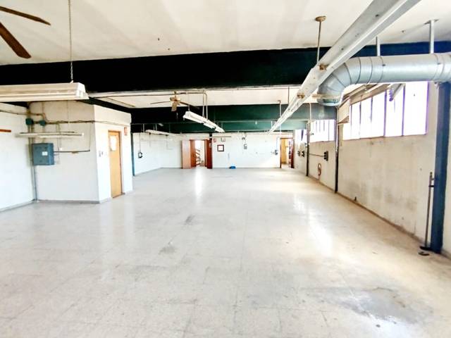 Local comercial en Venta en Calle Teide, 4 en San Crispín - Huerta Nueva-Estación