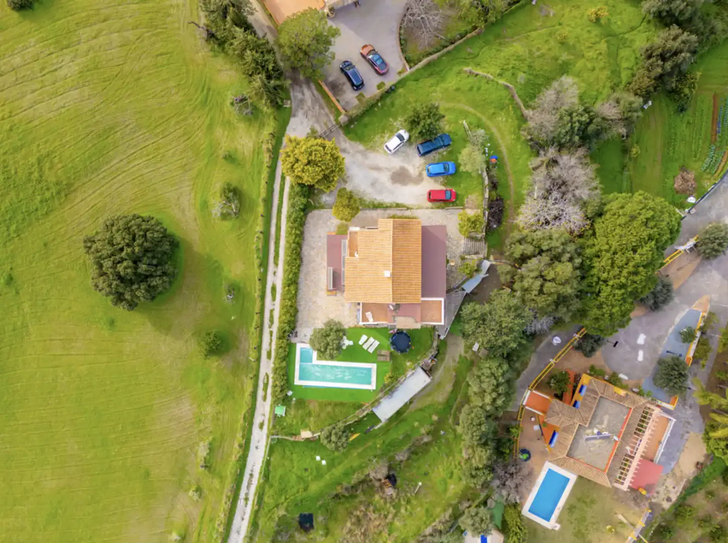 Vista exterior de Casa adosada en venta en Estepona con Calefacción, Jardín privado y Terraza