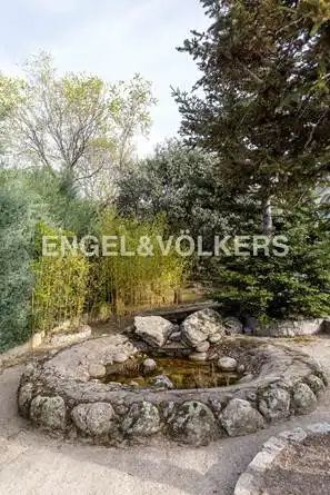 Houses for sale in Fontenebro - Altavista