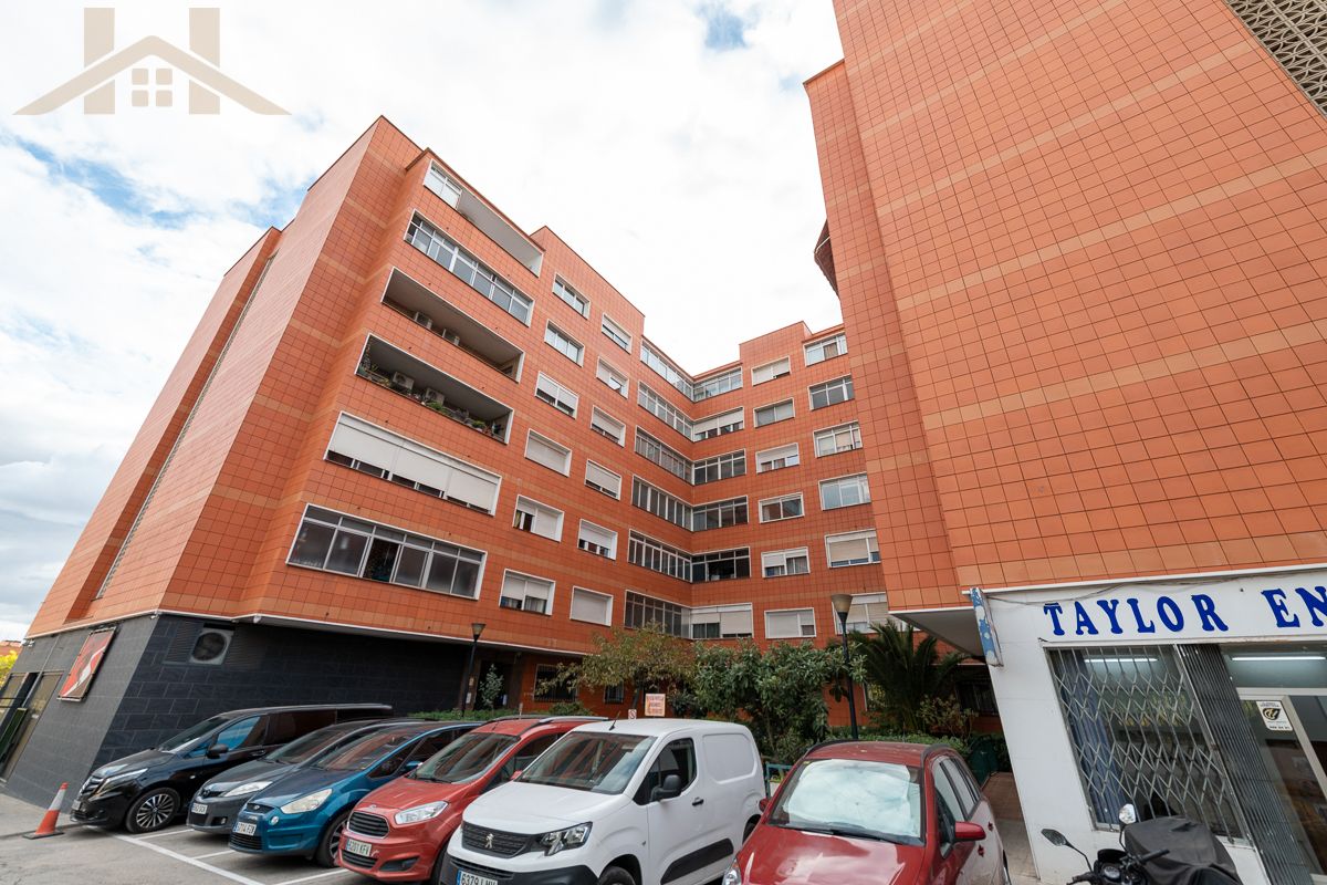Vista exterior de Àtic en venda en Valdemoro amb Aire condicionat, Calefacció i Parquet