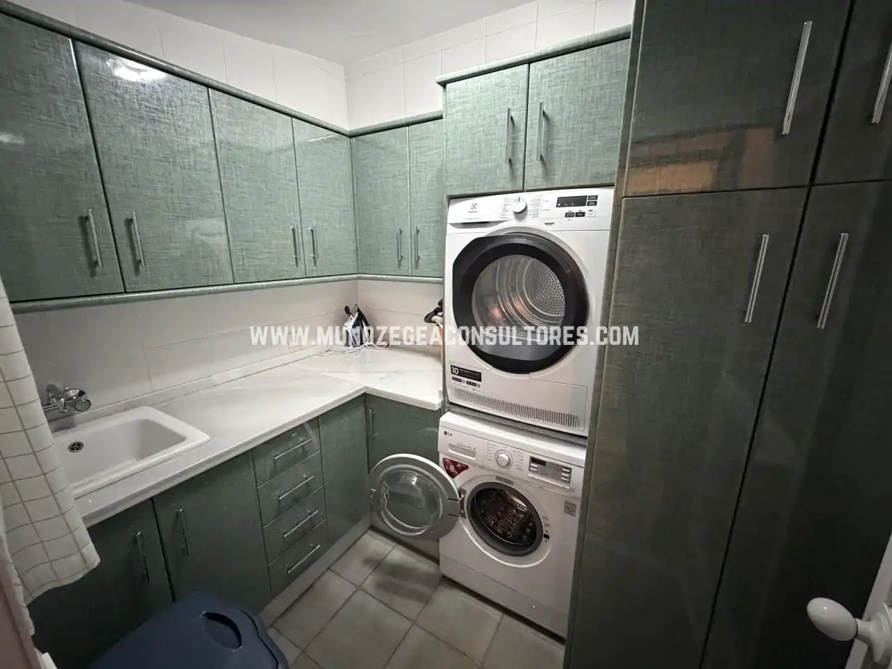 Kitchen of Houses for sale in Lucena  with Air Conditioner, Terrace and Storage room