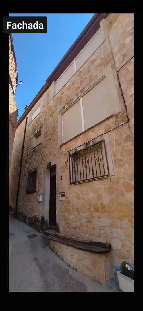 Vista exterior de Casa o chalet en venta en Arandilla con Terraza y Amueblado