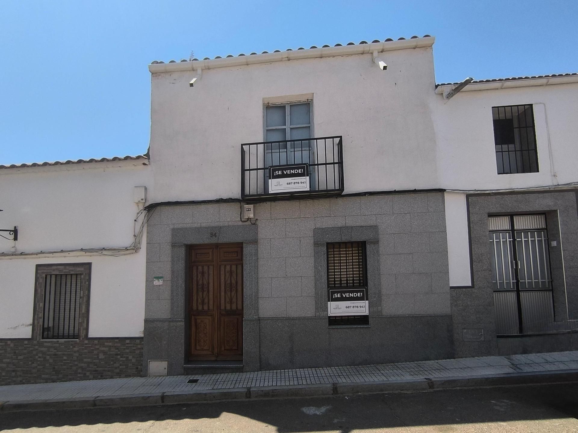 Exterior view of Single-family semi-detached for sale in Esparragosa de la Serena  with Air Conditioner