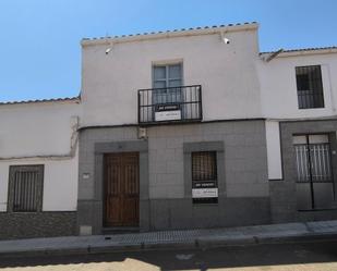 Vista exterior de Casa adosada en venda en Esparragosa de la Serena amb Aire condicionat