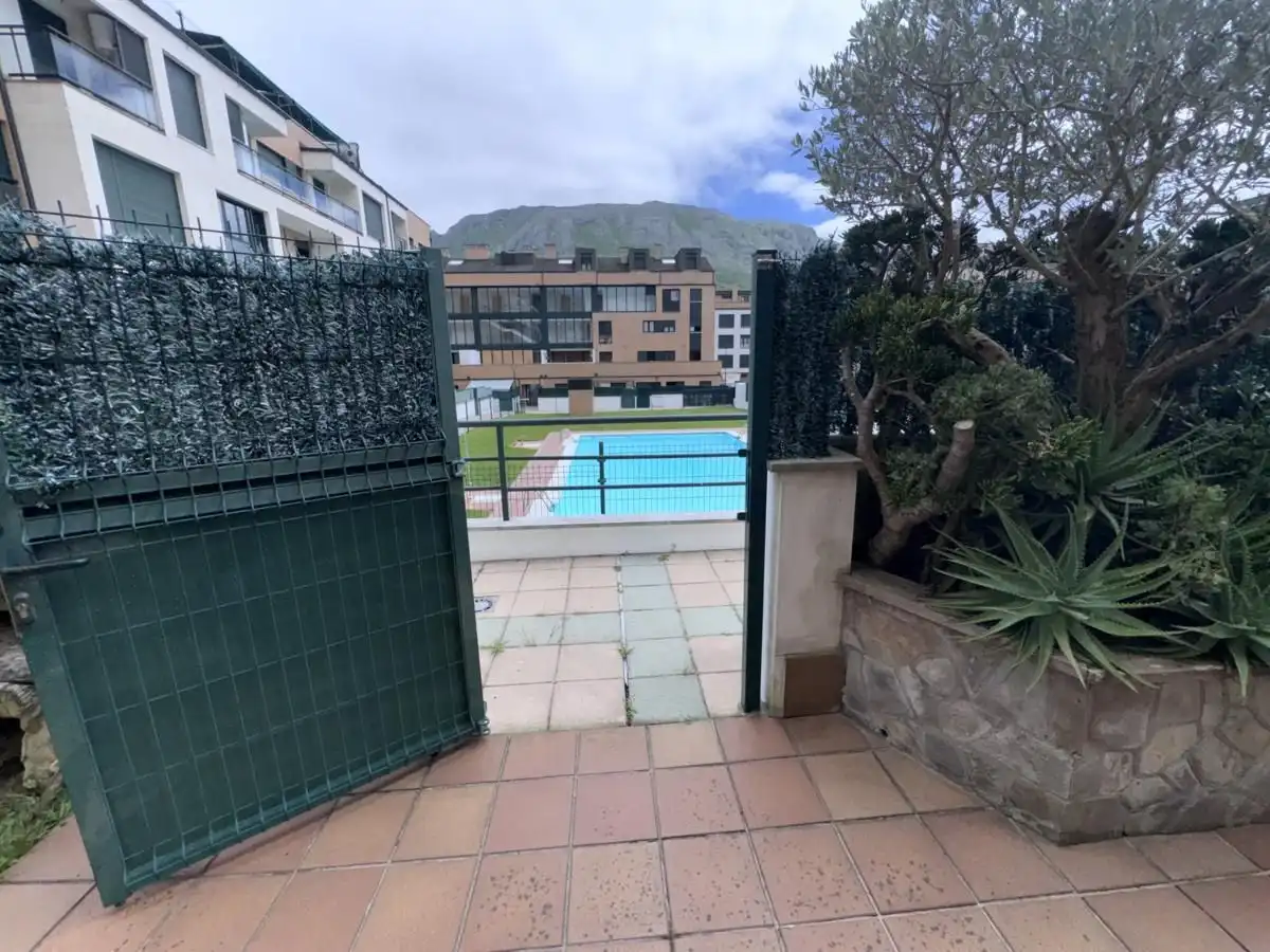 Vista exterior de Apartamento en venta en Llanes con Calefacción, Terraza y Trastero