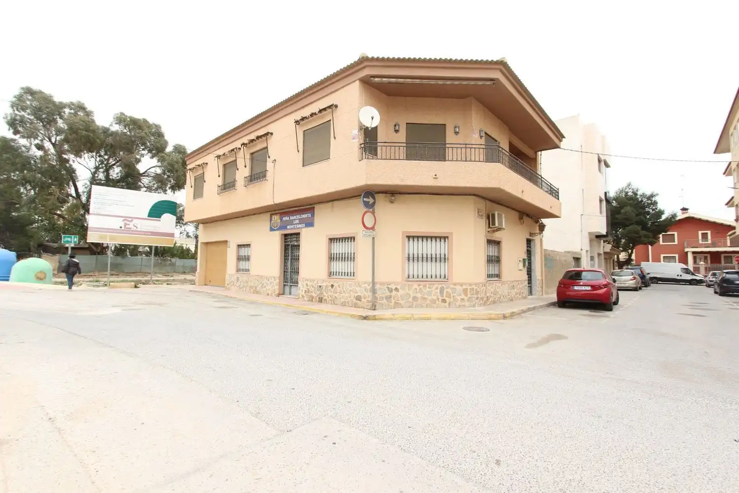Casa amb terrassa en venda a Calle Naranjo