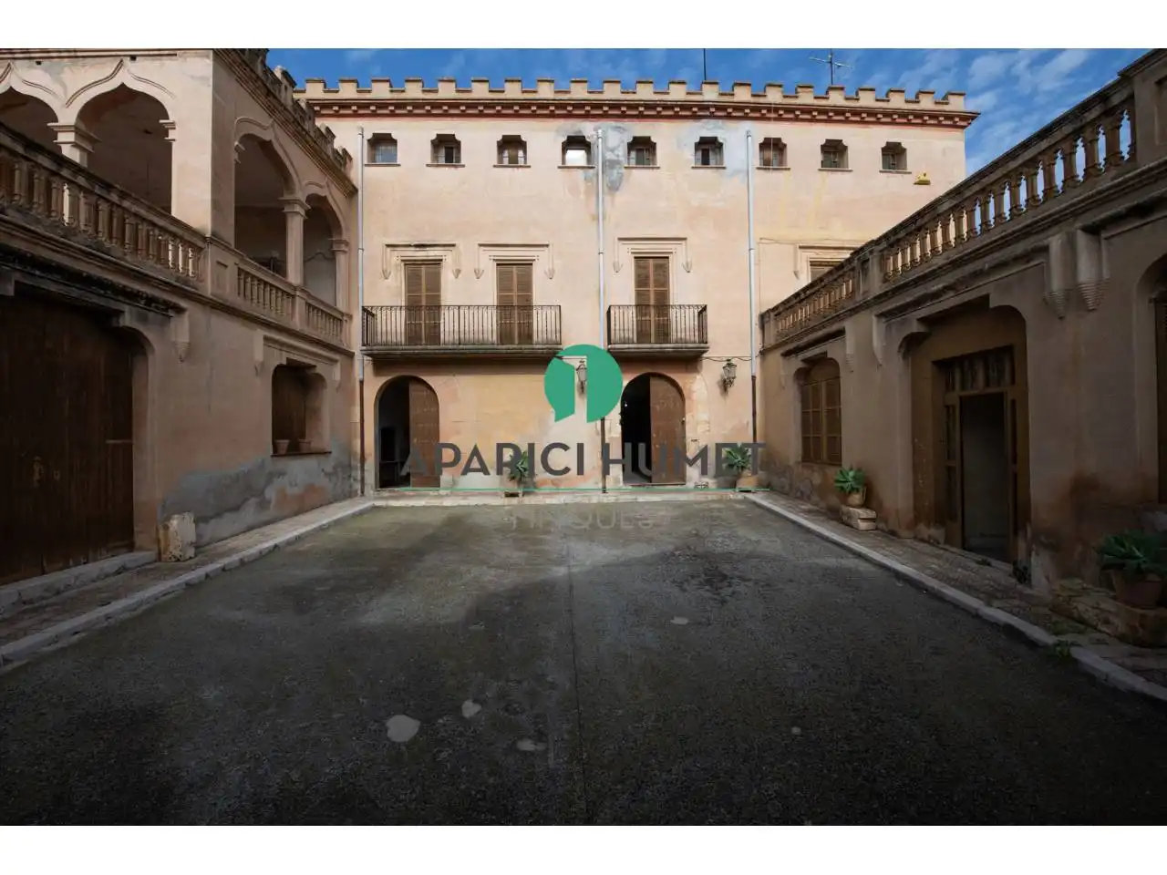 Vista exterior de Edificio en venta en Vilafranca del Penedès