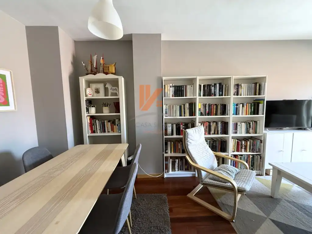 Wohnzimmer von Maisonette zum Verkauf in Ames mit Möbliert