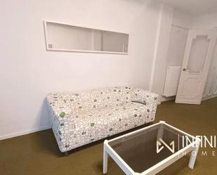 Sala d'estar de Apartament de lloguer en Bilbao  amb Calefacció i Terrassa