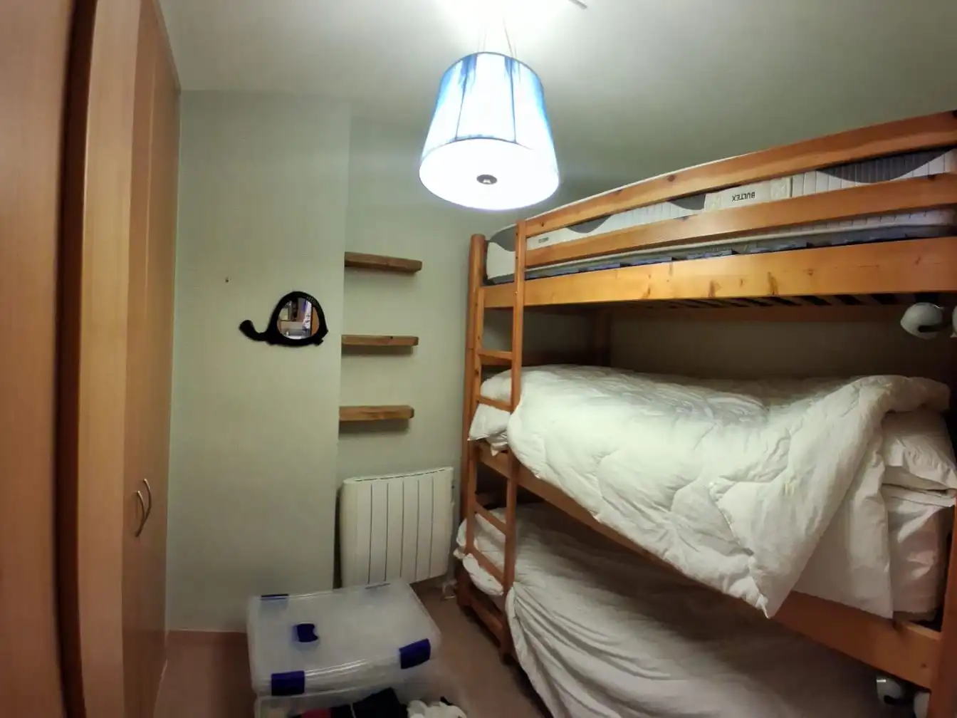 Schlafzimmer von Wohnung zur Miete in Zona alta