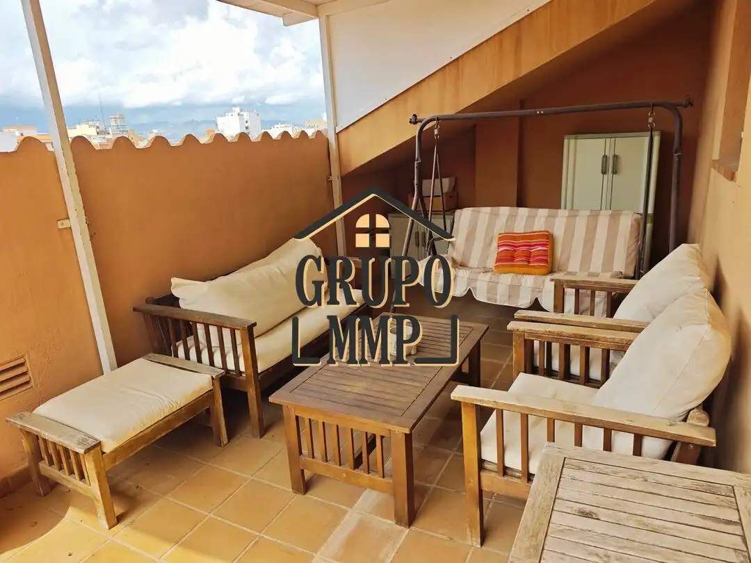 Dúplex en venta en Carrer Carinyena 25