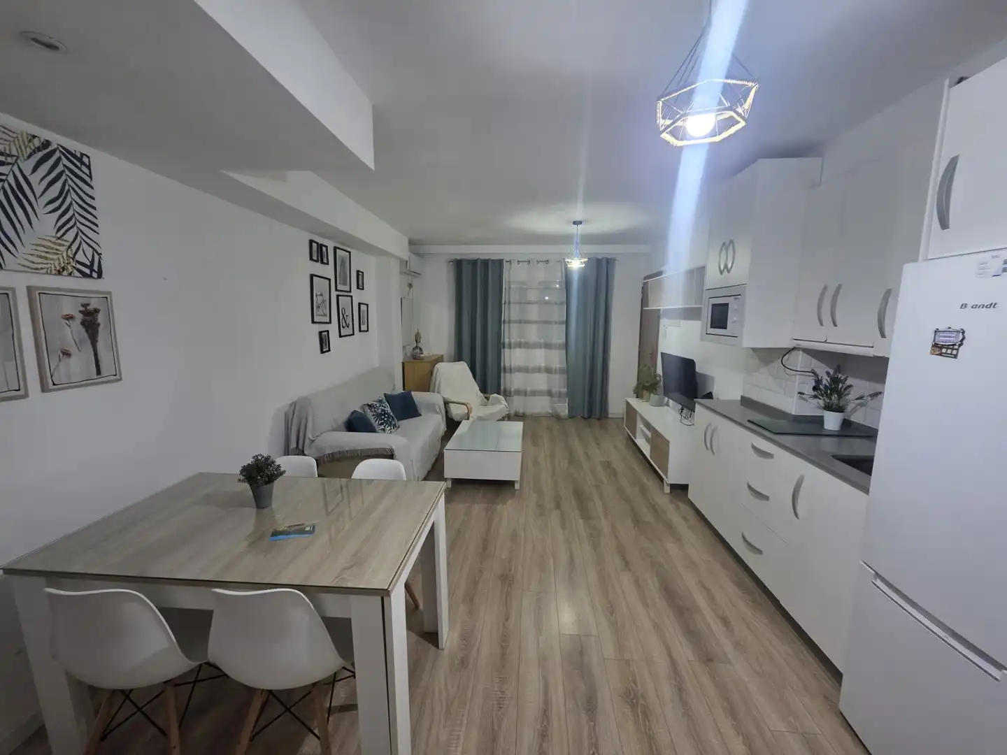 Appartement compact à louer à Calle Poeta Salvador Rueda, imagen 3