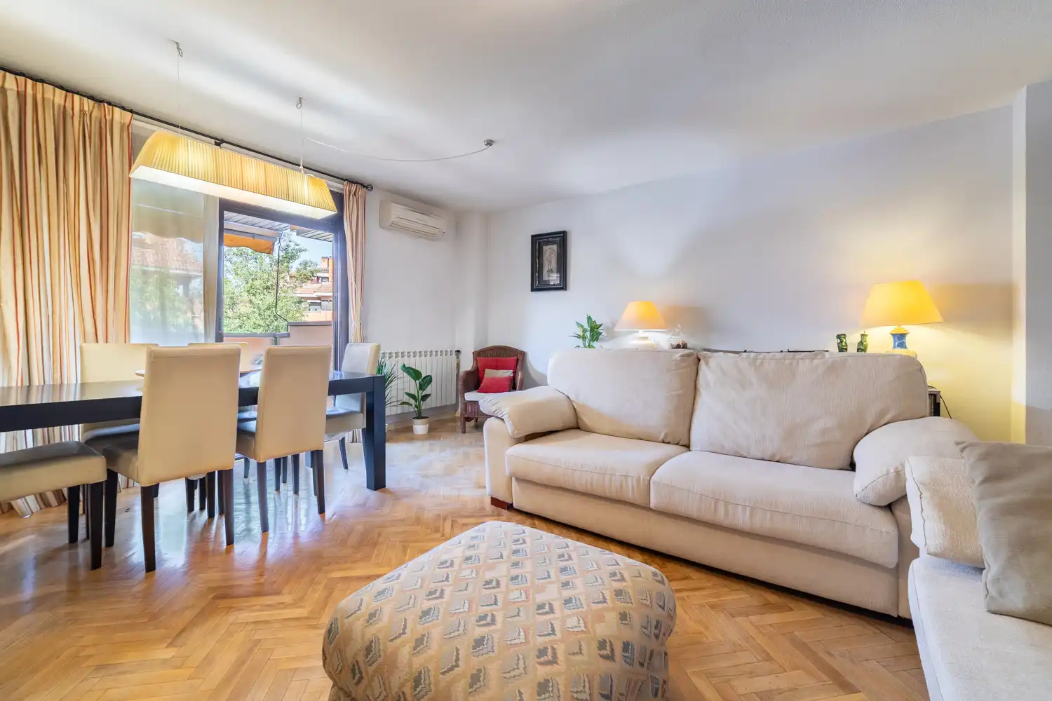 Sala d'estar de Pis en venda en Las Rozas de Madrid amb Aire condicionat, Calefacció i Parquet