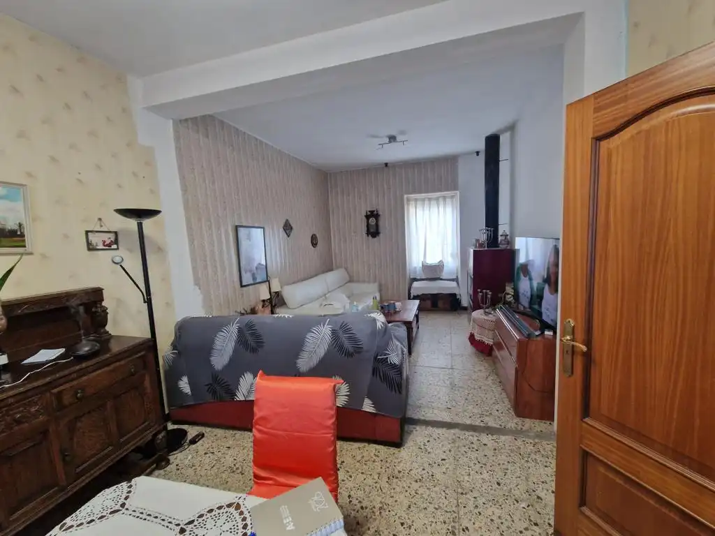 Sala d'estar de Casa o xalet en venda en Ribeira amb Jardí privat, Terrassa i Moblat