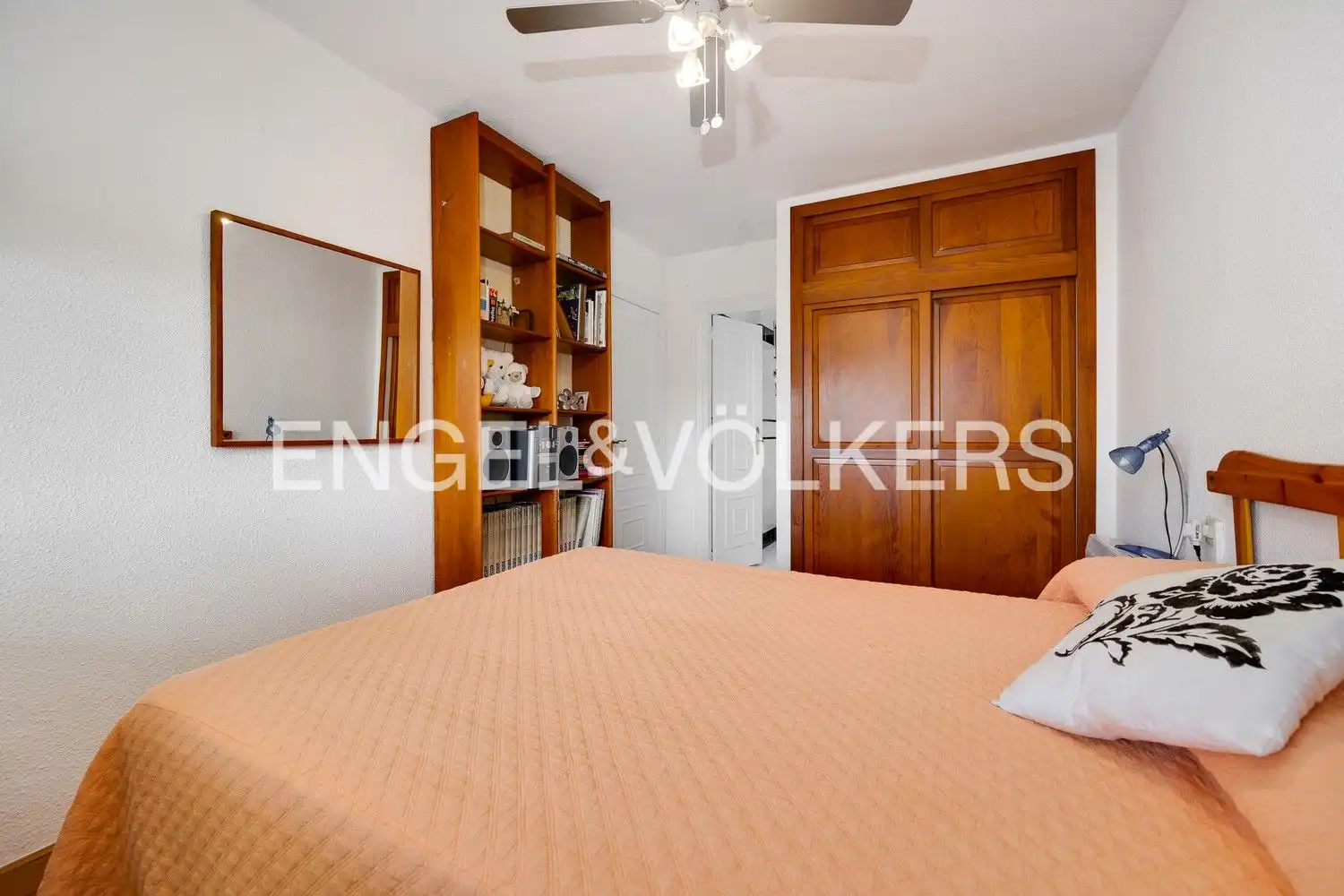 Bedroom of Flat for sale in Torrevieja  with Air Conditioner, Heating and Private garden
