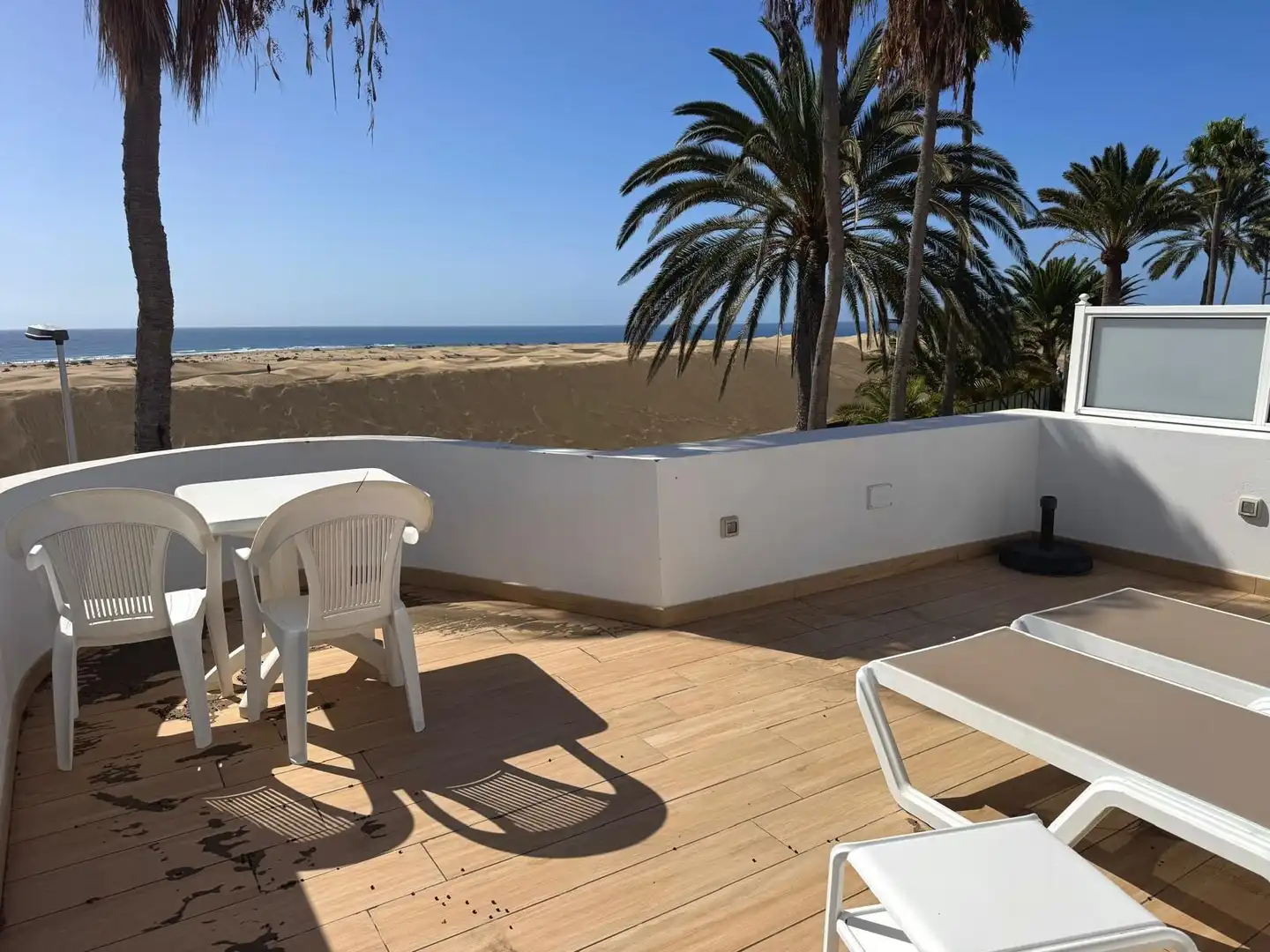 Terrassa de Casa adosada en venda en San Bartolomé de Tirajana amb Aire condicionat, Jardí privat i Parquet