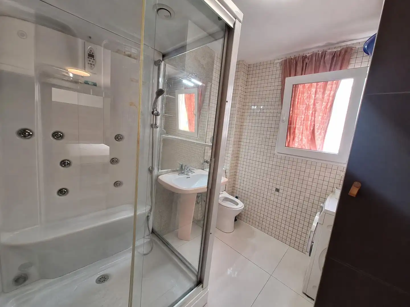 Baño de Piso en venta en Alzira con Aire acondicionado, Terraza y Amueblado