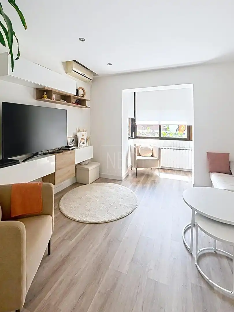 Living room of Flat for sale in Madrid  with Air Conditioner, Heating and Private garden