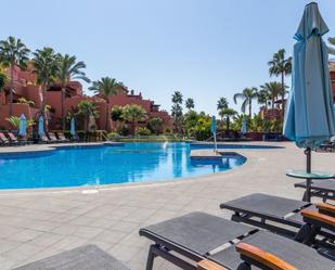 Swimming pool of Apartment to rent in Estepona  with Air Conditioner, Terrace and Swimming Pool