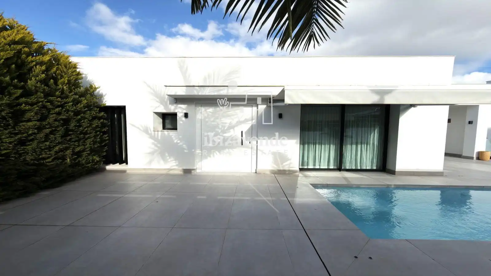Vista exterior de Casa o xalet en venda en Santa Eulària des Riu amb Aire condicionat, Calefacció i Piscina