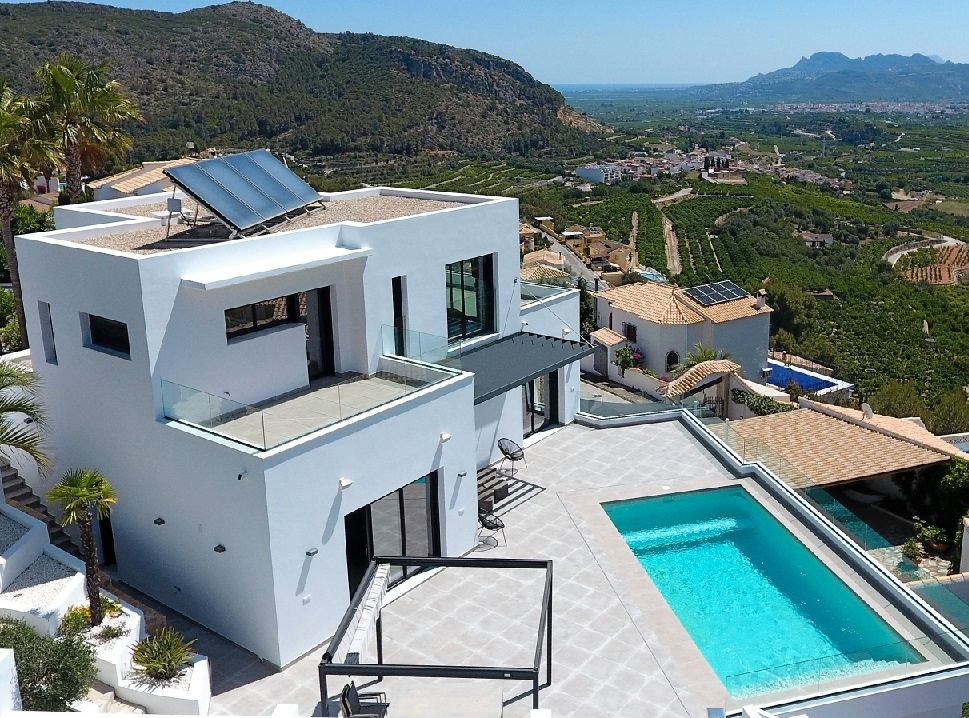 Vista exterior de Casa o xalet en venda en Adsubia amb Jardí privat, Terrassa i Piscina