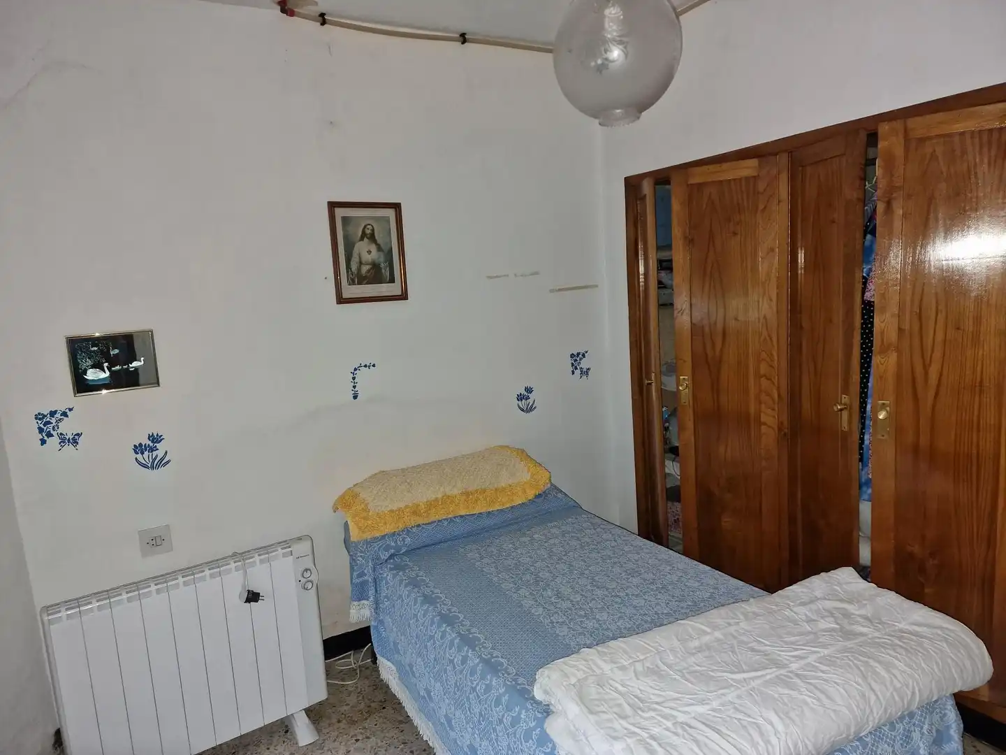 Bedroom of Houses for sale in Ourense Capital   with Terrace, Storage room and Washing machine