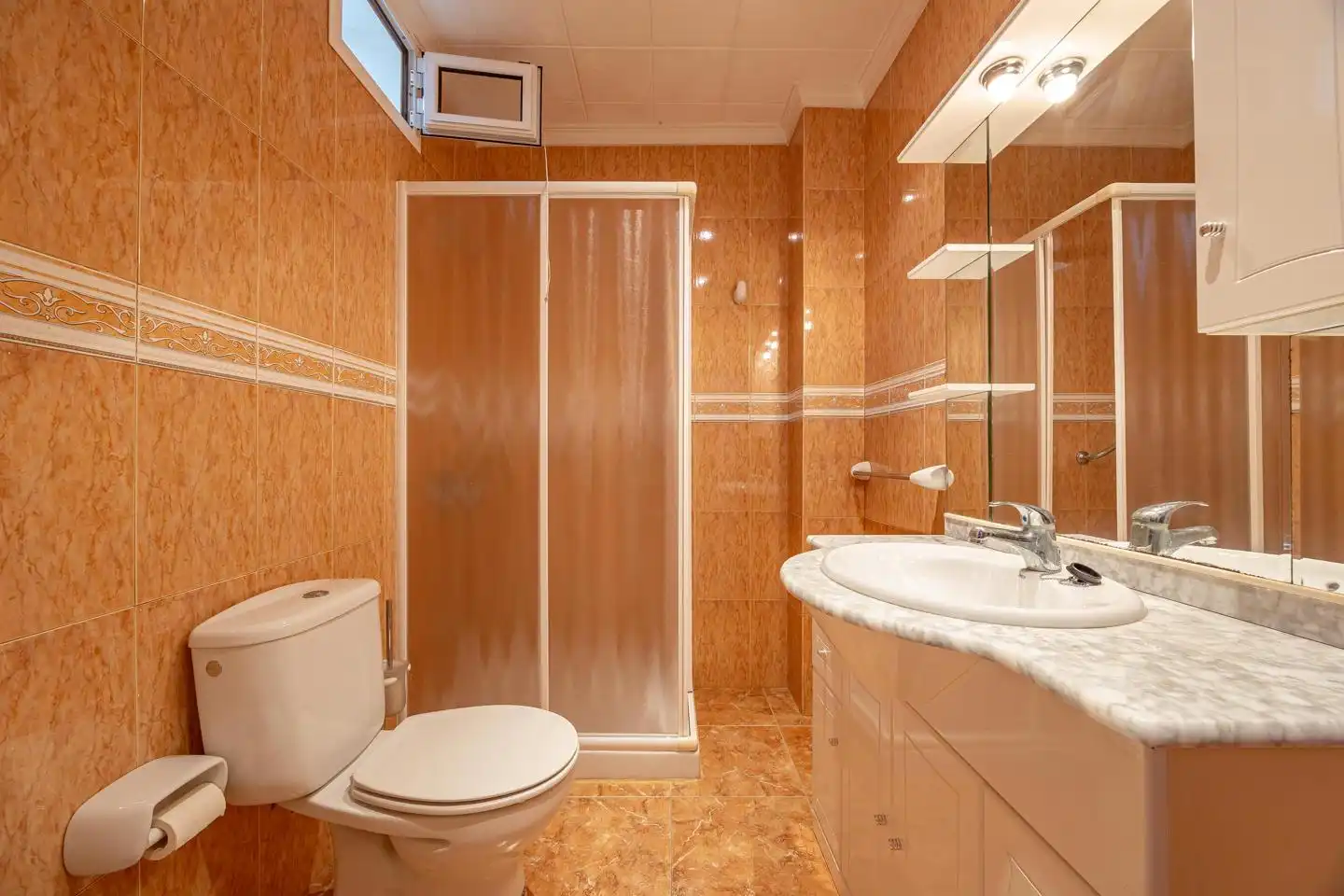 Bathroom of Houses for sale in Gáldar