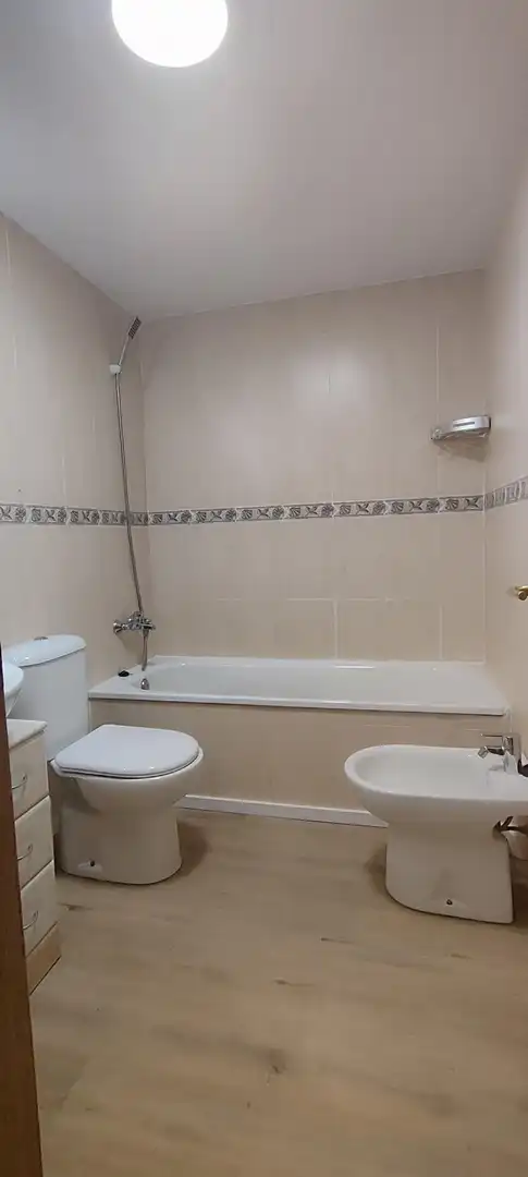 Badezimmer von Wohnung zur Miete in Albal mit Klimaanlage, Heizung und Terrasse