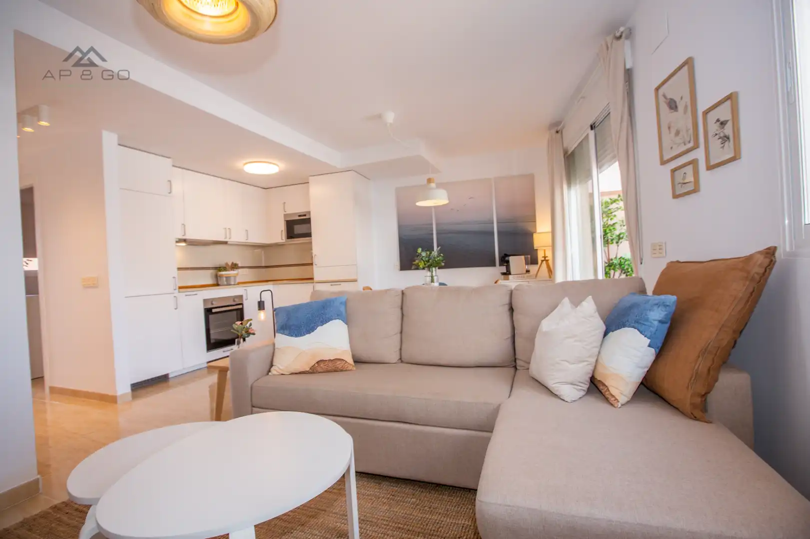 Wohnzimmer von Dachboden zur Miete in Almuñécar mit Klimaanlage, Terrasse und Möbliert