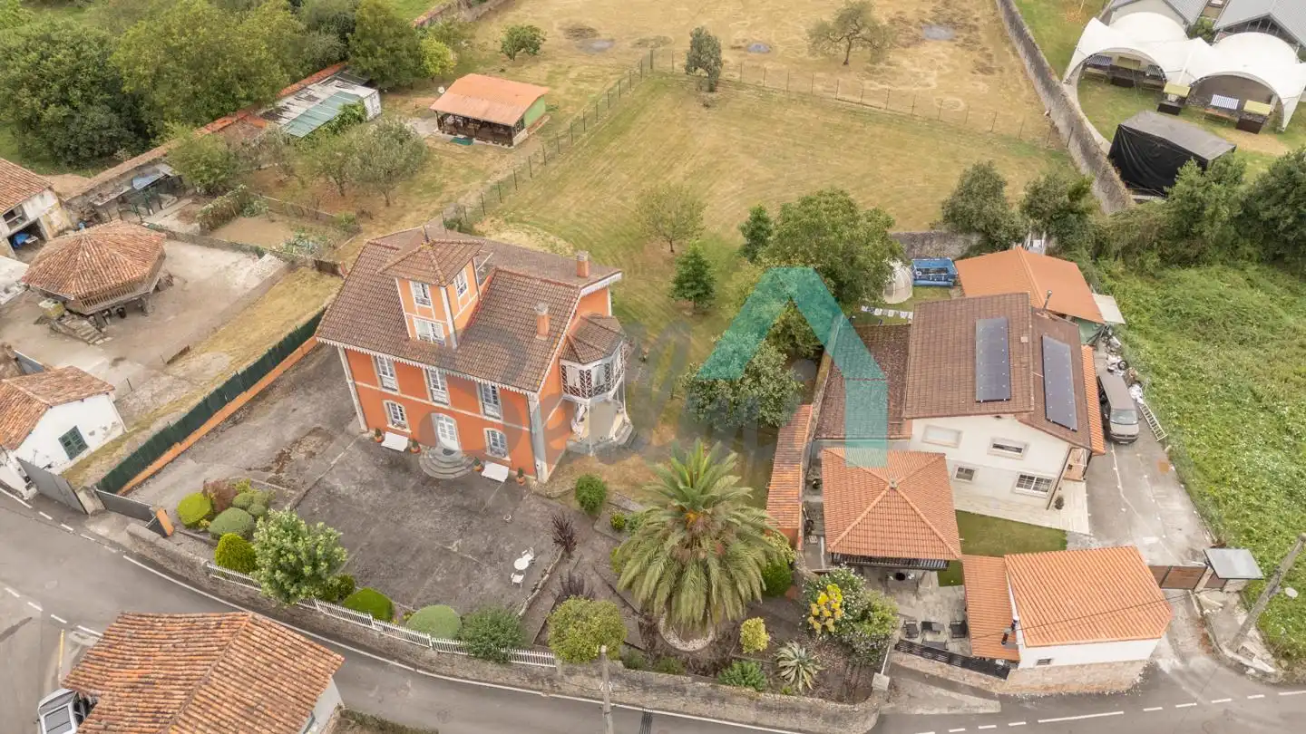 Vista exterior de Casa o chalet en venta en Ribera de Arriba con Jardín privado, Terraza y Balcón