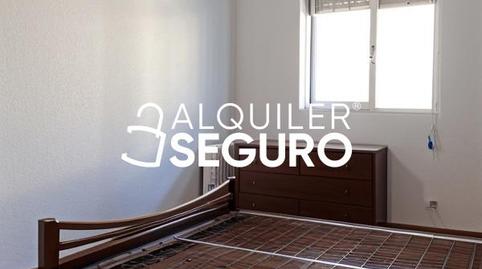 Photo 3 of Flat for rent in Calle Tejar de la Pastora, Numancia, Madrid Capital