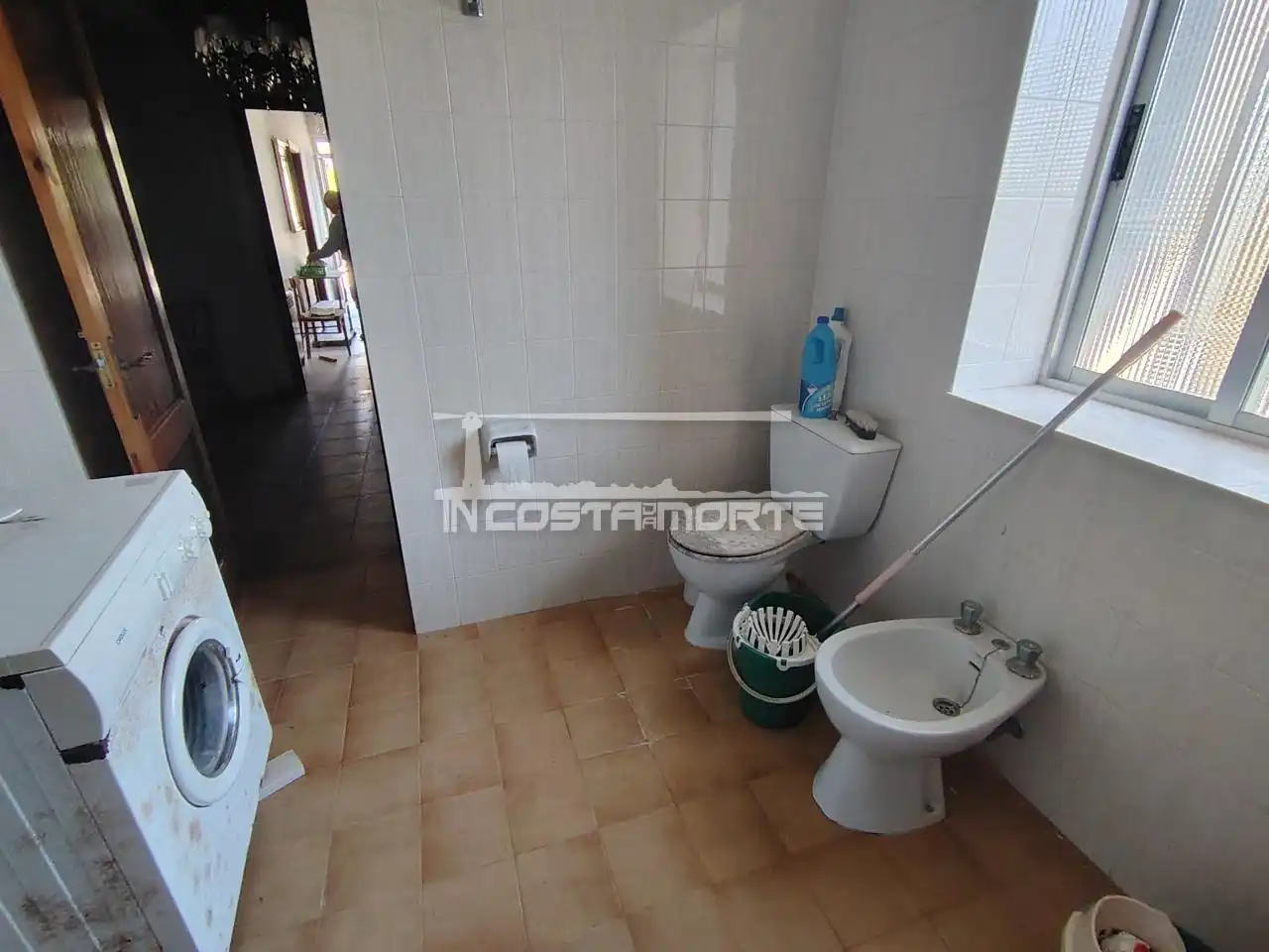 Bathroom of Houses for sale in Cee  with Heating