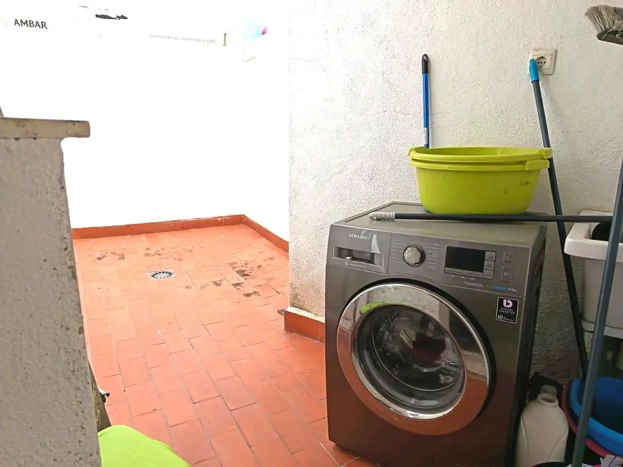 Balcony of Ground floor for sale in Oliva  with Air Conditioner and Storage room