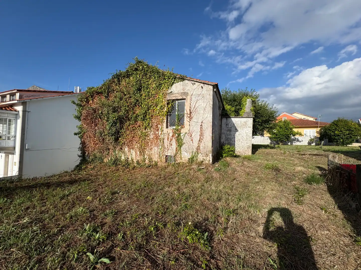 Houses for sale in Fene  with Private garden