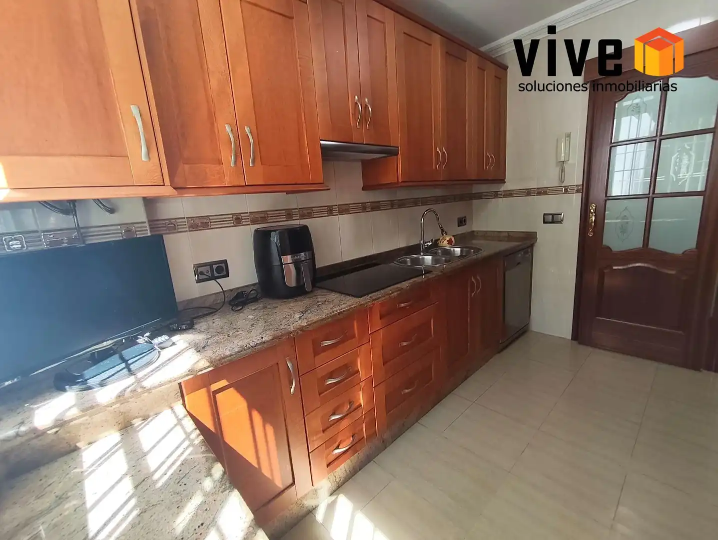 Kitchen of Flat for sale in Sevilla  with Air Conditioner