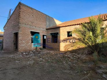 Xalet amb jardí en venda a Las Cánovas - Cuevas de Reyllo