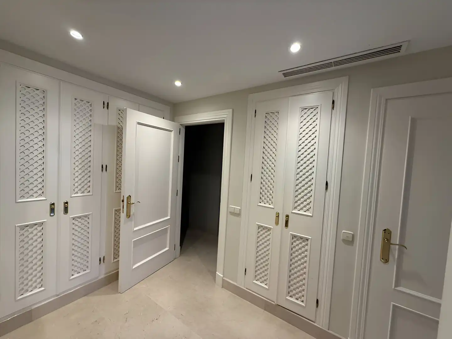 Apartament amb piscina en venda a Nueva Andalucía, imagen 25