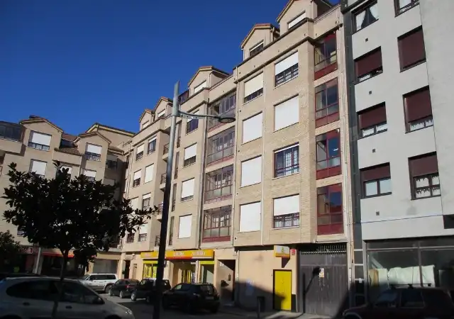 Piso en venta en Aller