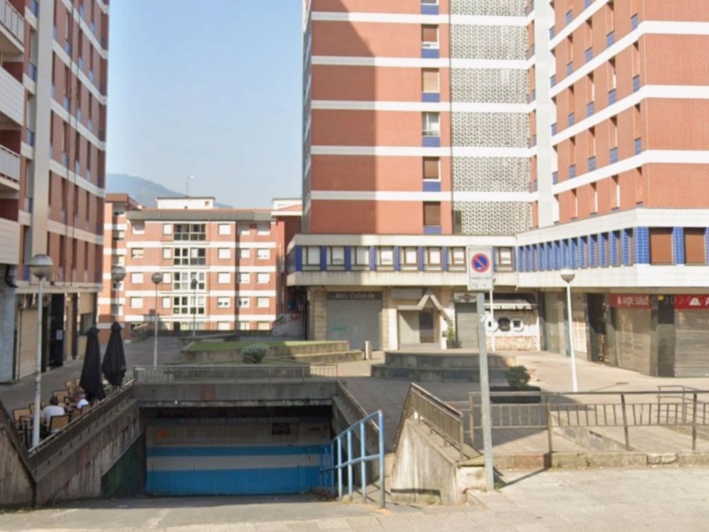 Exterior view of Garage for sale in Bilbao 