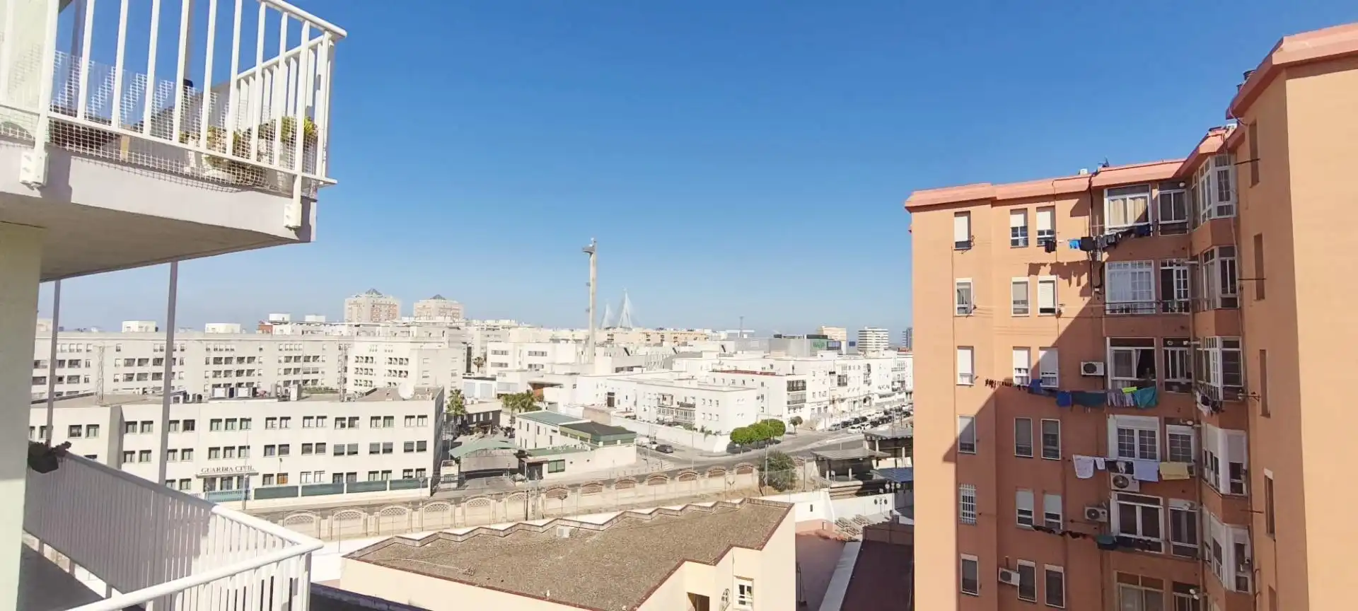 Vista exterior de Piso en venta en Cádiz con Terraza y Trastero