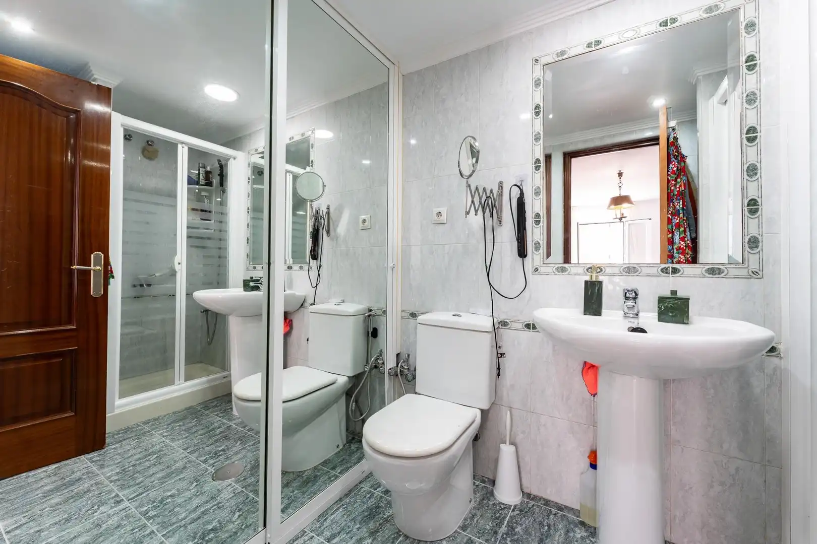 Bathroom of Flat for sale in Málaga  with Air Conditioner and Heating