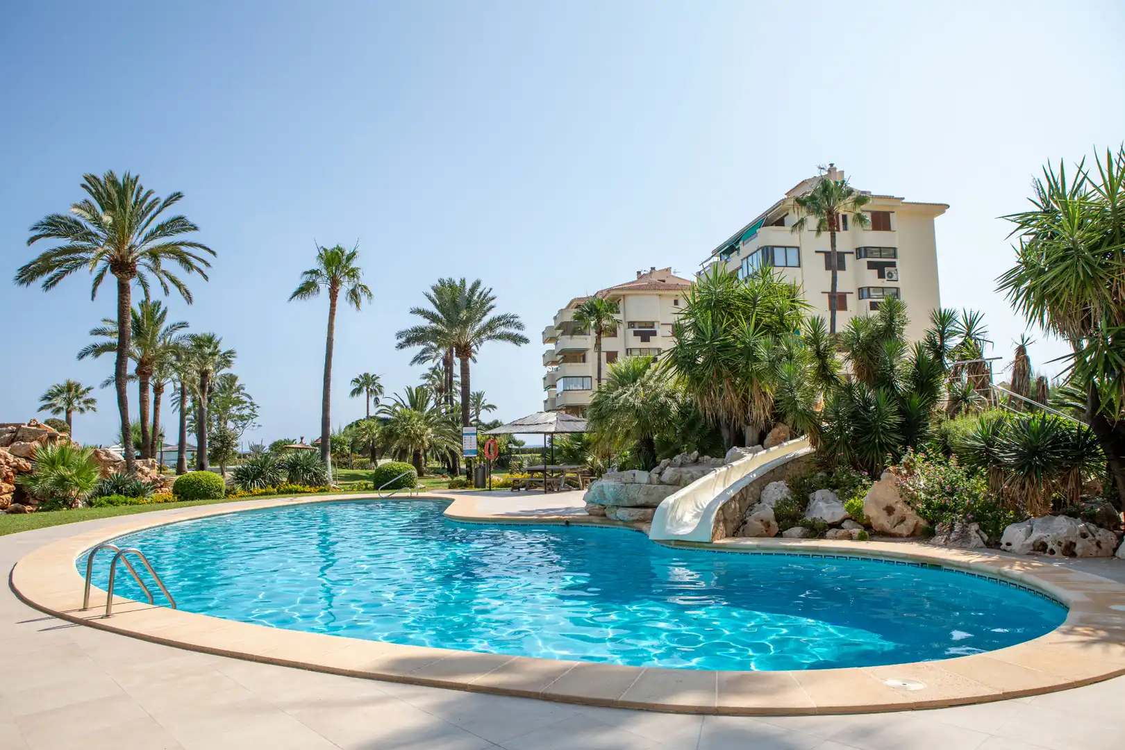 Swimming pool of Flat for rent in Dénia  with Air Conditioner, Heating and Terrace
