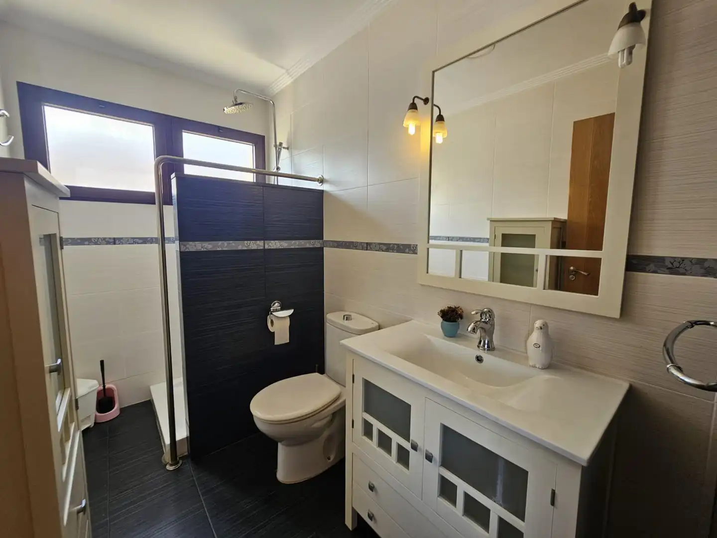 Bathroom of Houses for sale in Campo de Mirra / El Camp de Mirra  with Private garden, Terrace and Swimming Pool