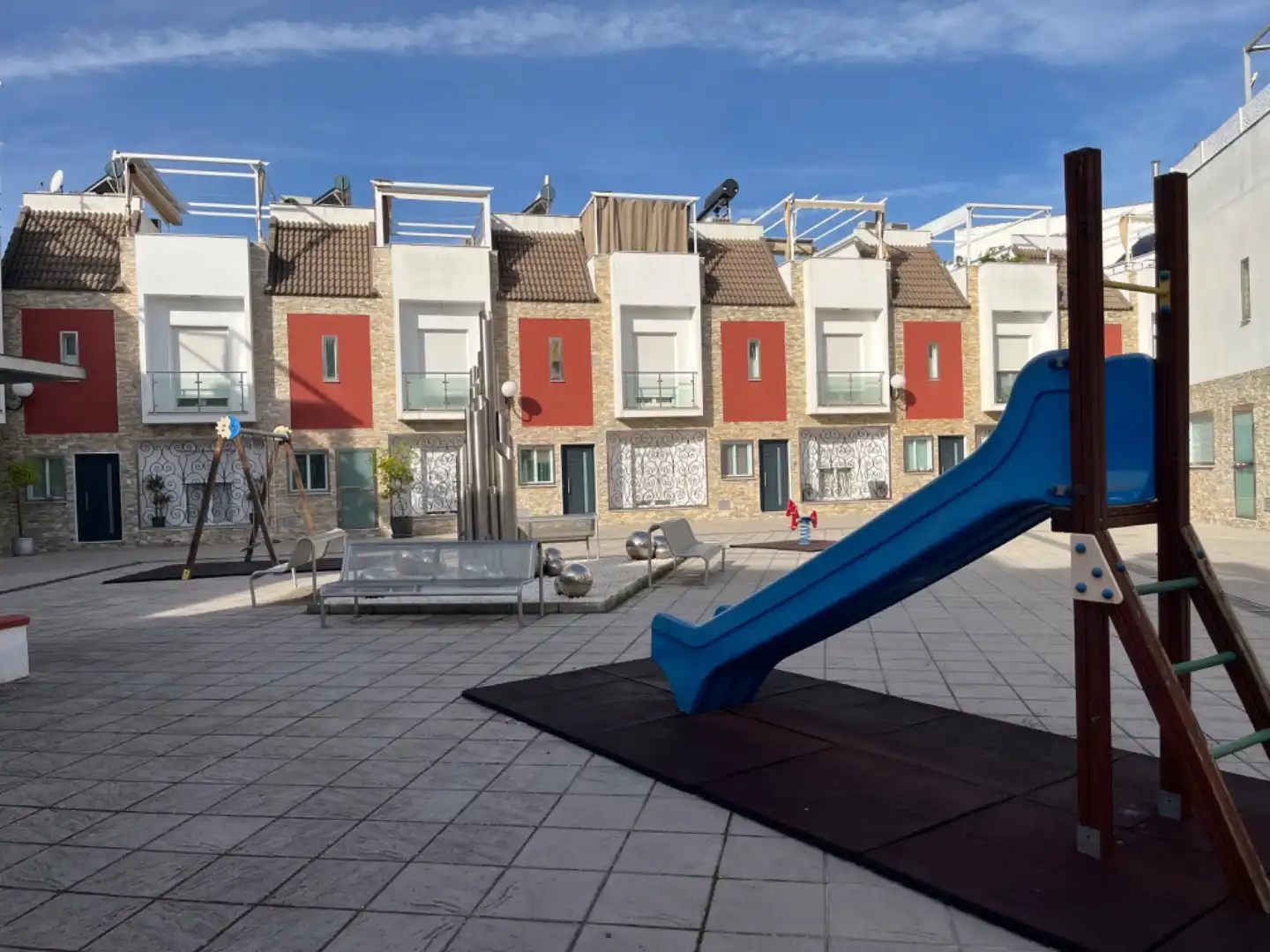 Adossat amb piscina en venda a Calle batalla de bailen 19, imagen 2